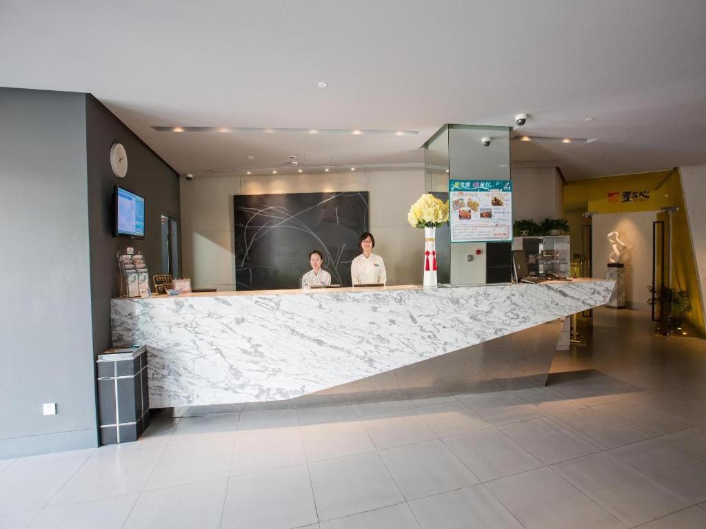 Jinjiang Inn Caoan Road Shanghai Exterior photo